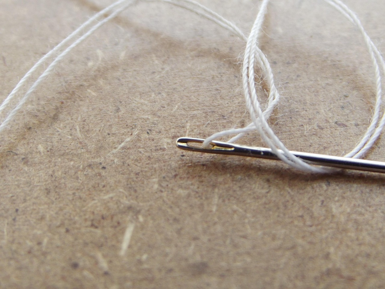 Bien choisir ses aiguilles de couture et de tricot