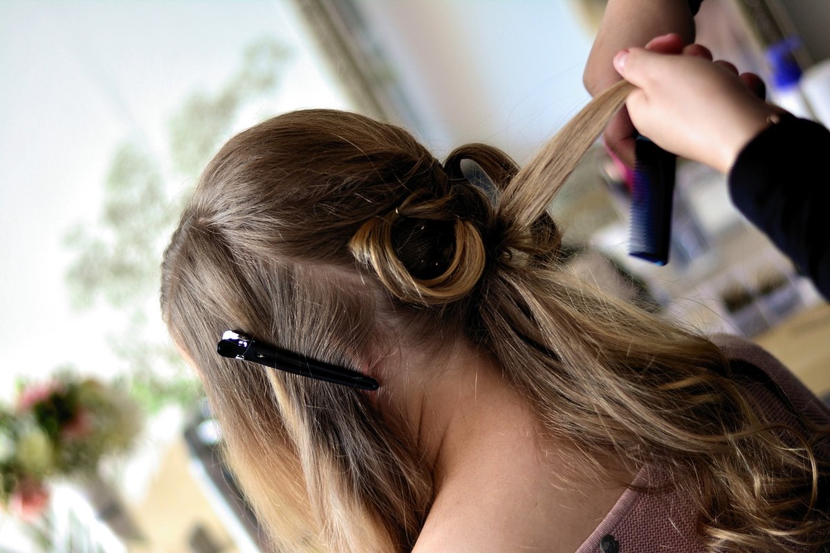 Le boucleur à cheveux : bien le choisir et l'utiliser